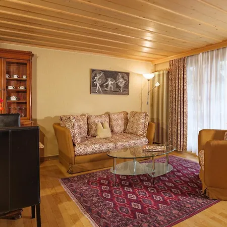 Kisseye By Premium *